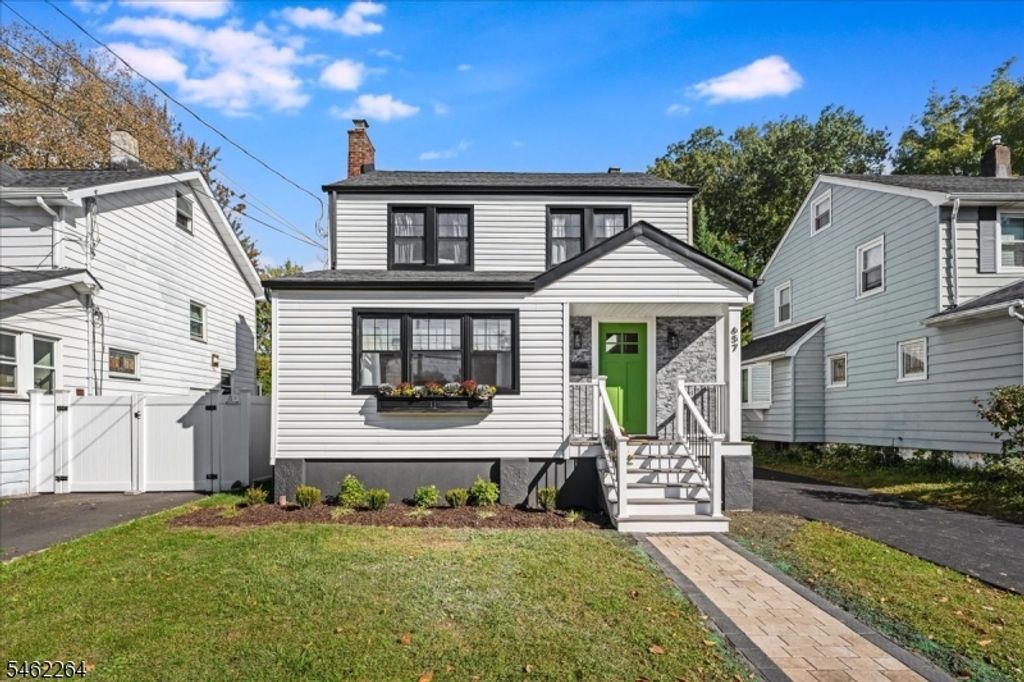 657 Martense Ave, Teaneck Twp., NJ 07666 — exterior