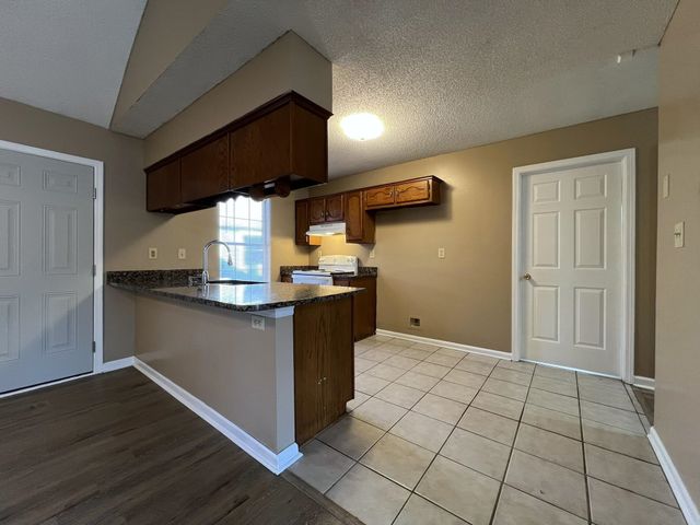 7932 ANNES CIR, Cordova, TN 38018