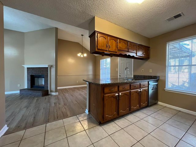 7932 ANNES CIR, Cordova, TN 38018