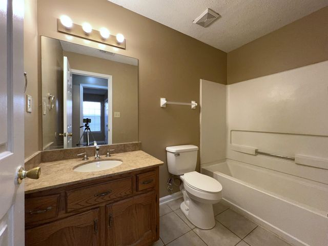 7932 ANNES CIR, Cordova, TN 38018