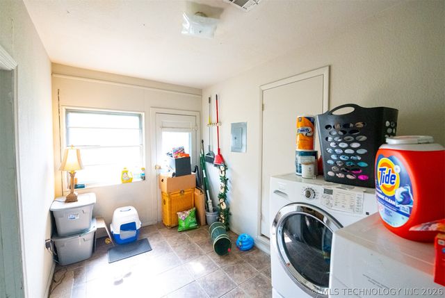 426 S Fairland Avenue, Coweta, OK 74429