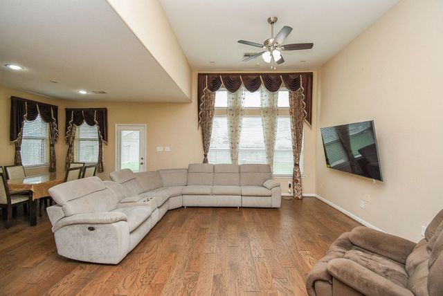 20371 Mathis Landing Dr, Cypress, TX 77433