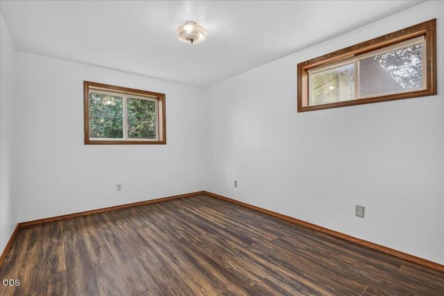 7065 Monte Vista Court, Eagle Point, OR 97524