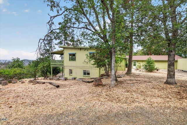 7065 Monte Vista Court, Eagle Point, OR 97524