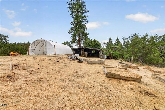 7065 Monte Vista Court, Eagle Point, OR 97524