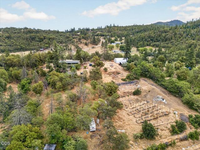 7065 Monte Vista Court, Eagle Point, OR 97524