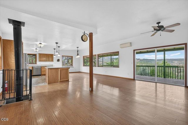 7065 Monte Vista Court, Eagle Point, OR 97524