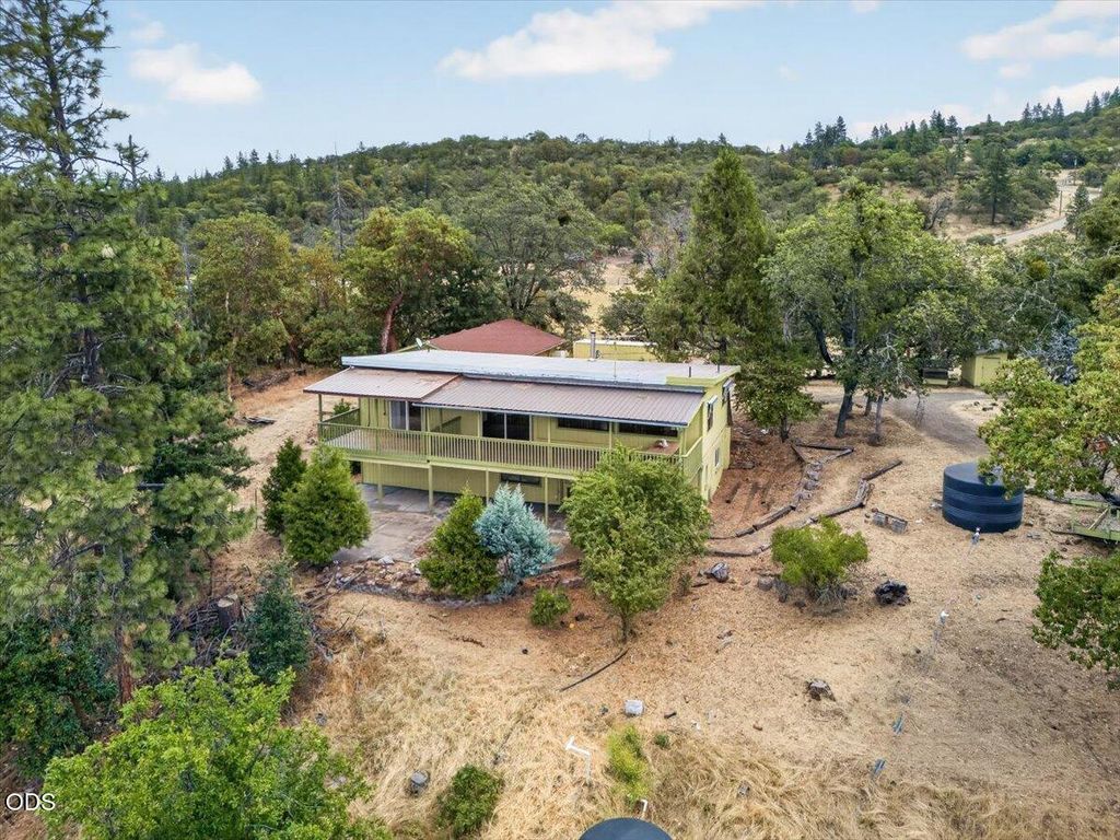 7065 Monte Vista Court, Eagle Point, OR 97524
