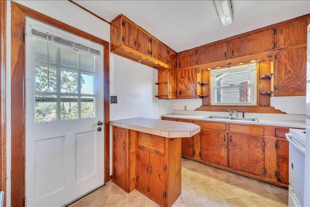 1517 5th ST, Radford, VA 24141