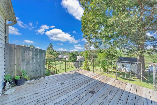 1517 5th ST, Radford, VA 24141