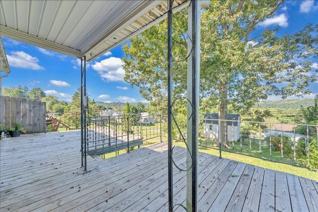 1517 5th ST, Radford, VA 24141