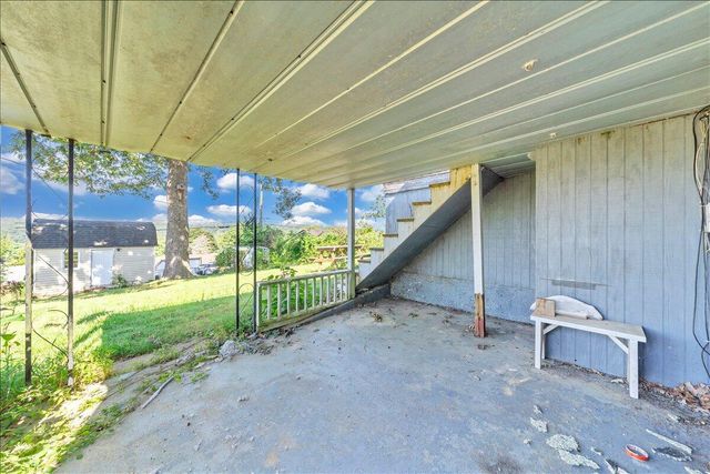 1517 5th ST, Radford, VA 24141