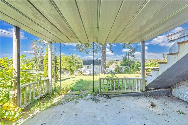 1517 5th ST, Radford, VA 24141