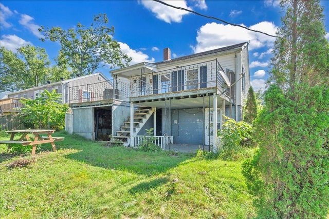 1517 5th ST, Radford, VA 24141