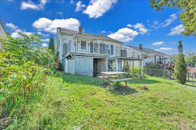 1517 5th ST, Radford, VA 24141