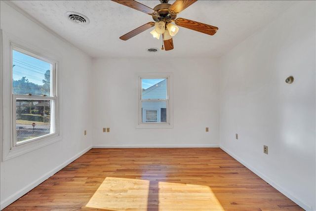 1517 5th ST, Radford, VA 24141