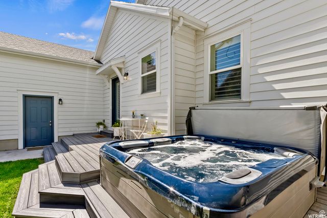 10227 S OTTER TRAIL DR, South Jordan, UT 84009