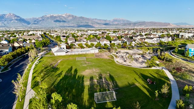 10227 S OTTER TRAIL DR, South Jordan, UT 84009