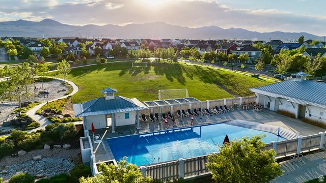 10227 S OTTER TRAIL DR, South Jordan, UT 84009