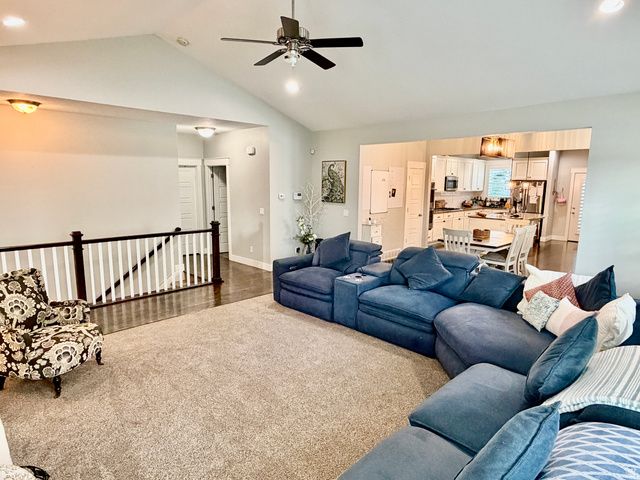 10227 S OTTER TRAIL DR, South Jordan, UT 84009
