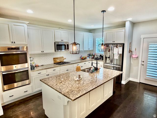 10227 S OTTER TRAIL DR, South Jordan, UT 84009