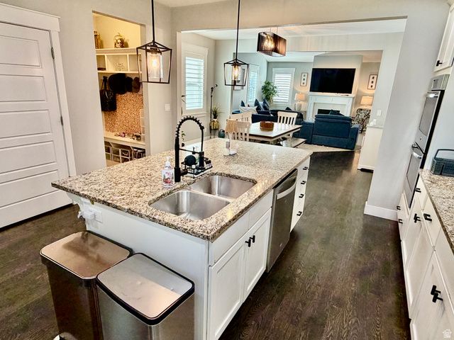 10227 S OTTER TRAIL DR, South Jordan, UT 84009