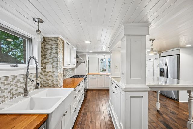 22 Claremont Ter, Swampscott, MA 01907