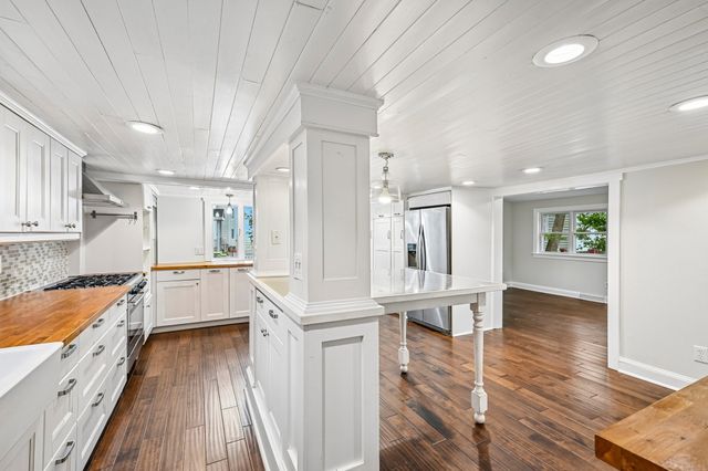22 Claremont Ter, Swampscott, MA 01907