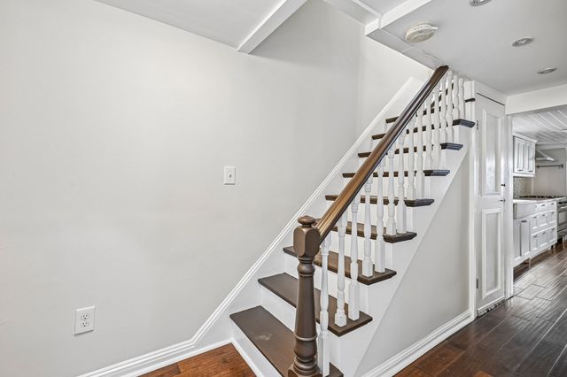 22 Claremont Ter, Swampscott, MA 01907