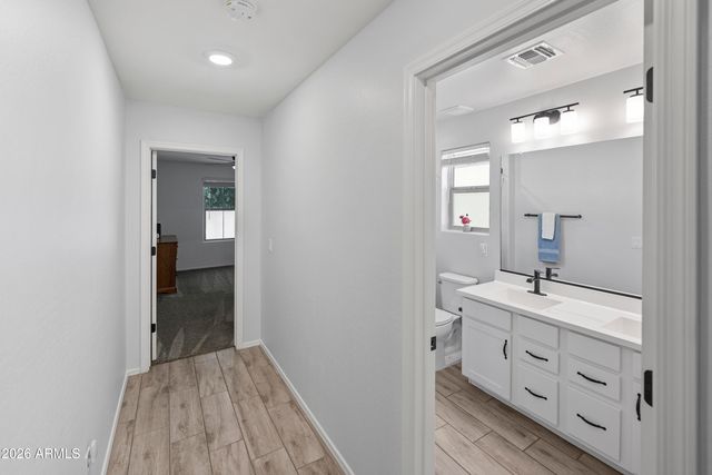 654 E BUCKINGHAM Avenue, Gilbert, AZ 85297