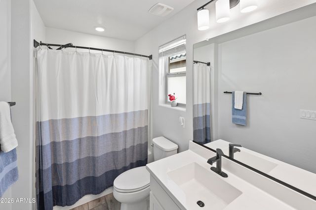 654 E BUCKINGHAM Avenue, Gilbert, AZ 85297
