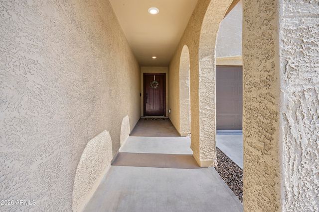 654 E BUCKINGHAM Avenue, Gilbert, AZ 85297