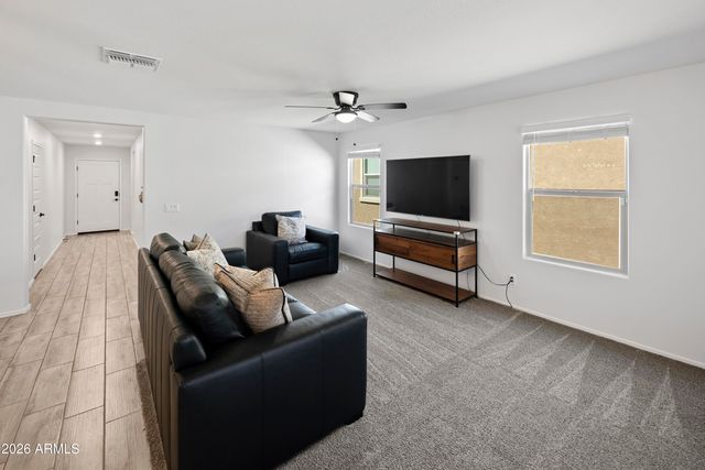 654 E BUCKINGHAM Avenue, Gilbert, AZ 85297