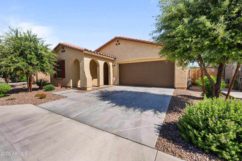 654 E BUCKINGHAM Avenue, Gilbert, AZ 85297