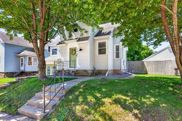 1847 OREGON STREET, Oshkosh, WI 54902