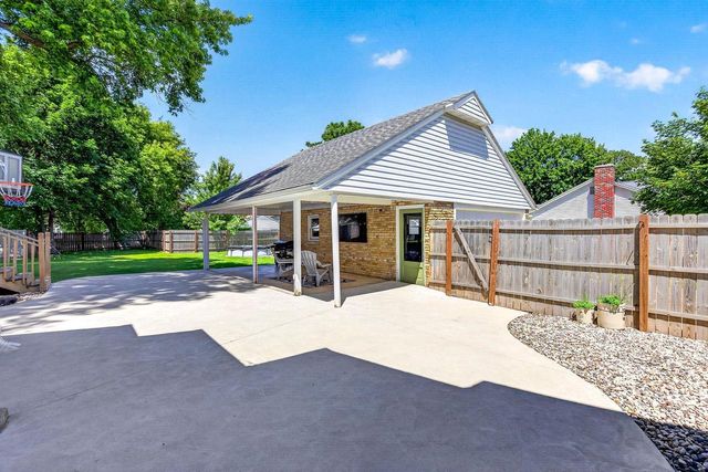 1847 OREGON STREET, Oshkosh, WI 54902