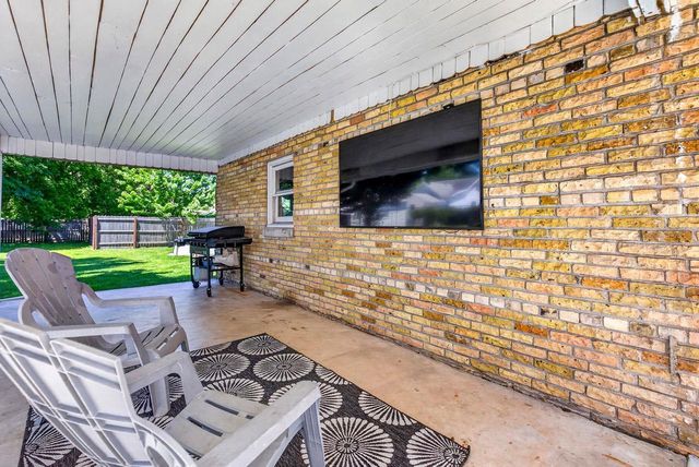 1847 OREGON STREET, Oshkosh, WI 54902