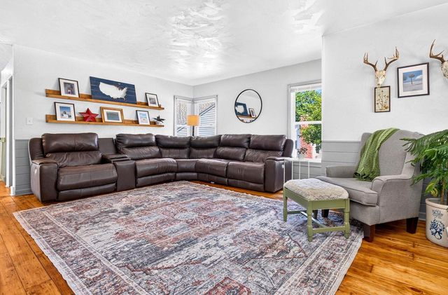 1847 OREGON STREET, Oshkosh, WI 54902