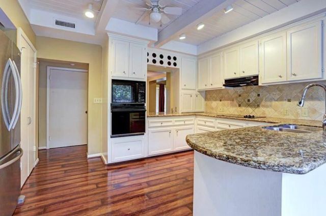 11910 Steppingstone Lane, Bunker Hill Village, TX 77024