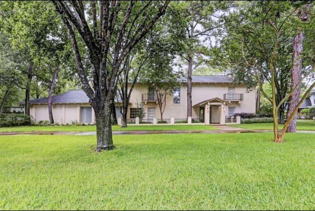 11910 Steppingstone Lane, Bunker Hill Village, TX 77024