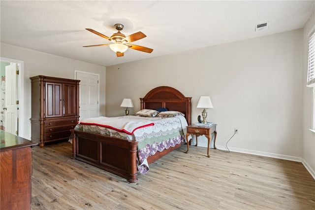 102 Huntington Court, Easley, SC 29640