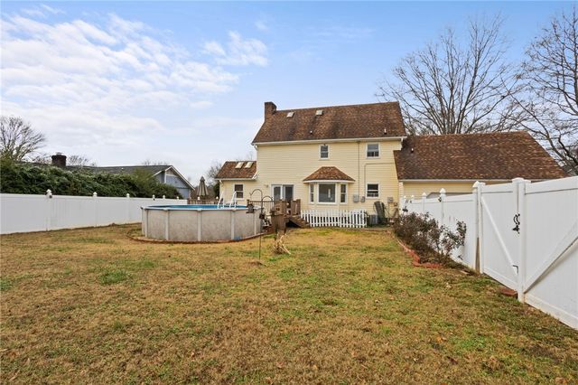 102 Huntington Court, Easley, SC 29640