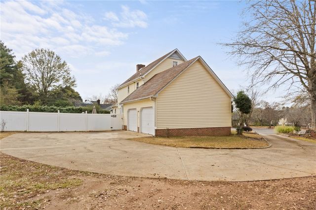 102 Huntington Court, Easley, SC 29640