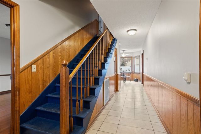 102 Huntington Court, Easley, SC 29640