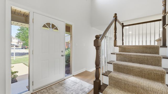 7 Pheasant Court, Woodridge, IL 60517
