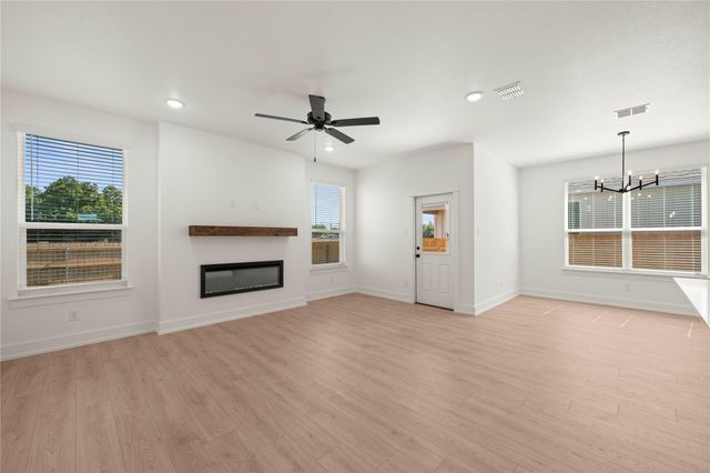 548 Gus LOOP, Georgetown, TX 78626