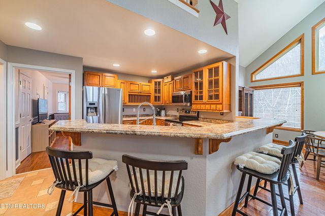 1736 Demory Rd, Lafollette, TN 37766