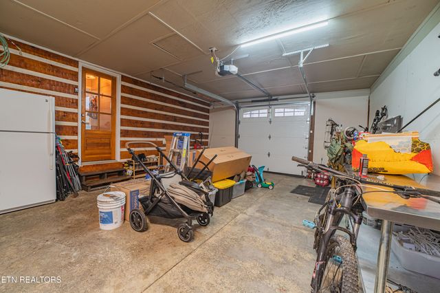 1736 Demory Rd, Lafollette, TN 37766