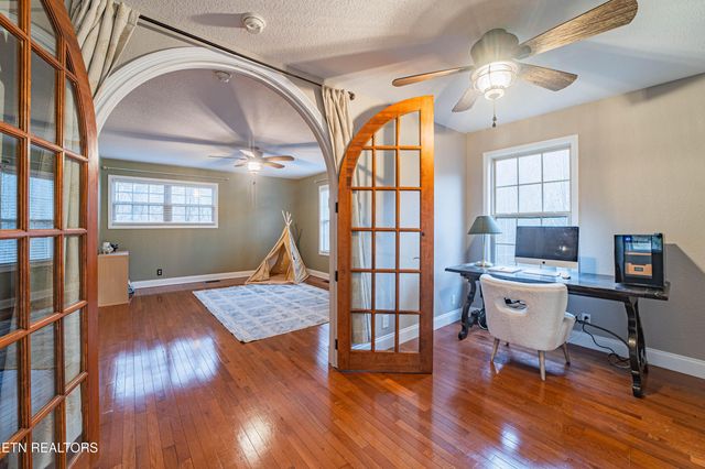 1736 Demory Rd, Lafollette, TN 37766