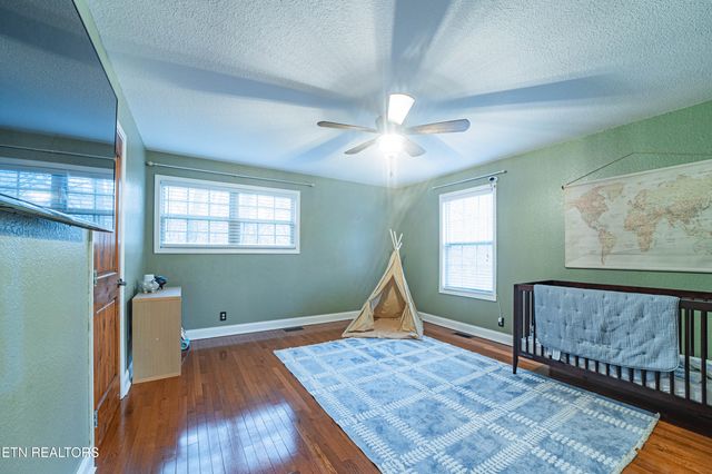 1736 Demory Rd, Lafollette, TN 37766